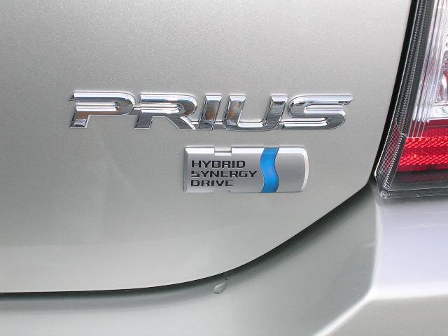 01 Toyota Prius - item_305_12f.jpg
