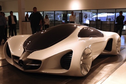 prototypy samochody motocykle itp - Mercedes-Biome-futuristic-car-01.jpg