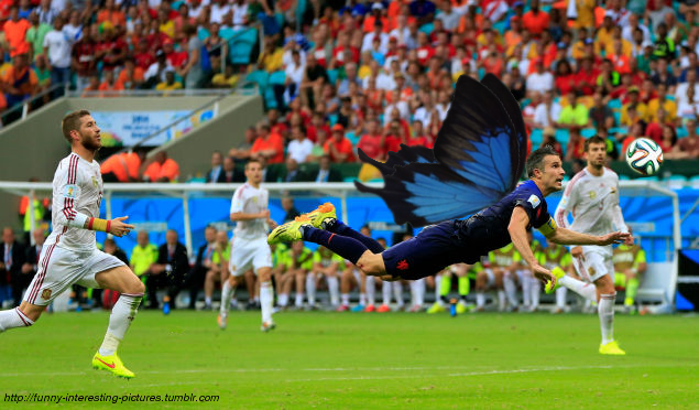 Smieszne zdjecia - The Best Photos Of-Robin Van Persies Amazing Flying Header Goal.png