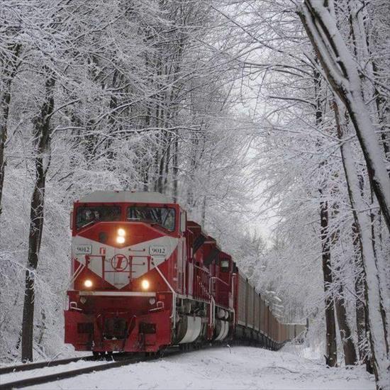 INNE KRAJE- 6 - Snow Train.jpg