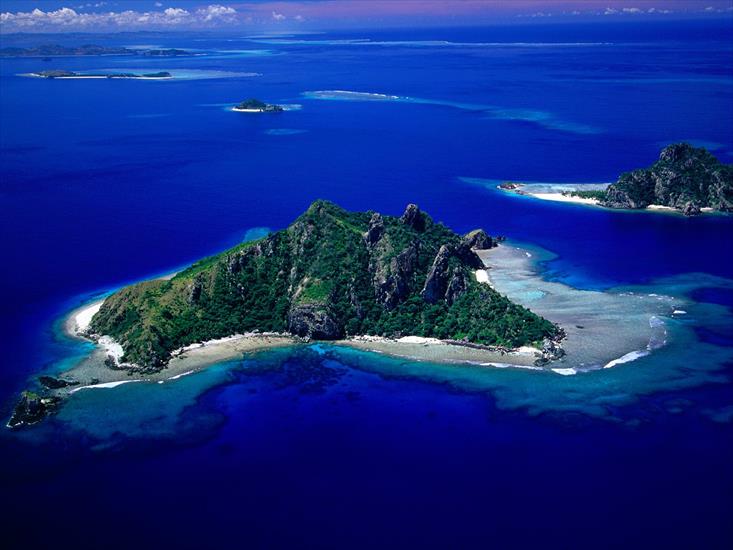  Wyspa Islandia - Aerial View of Monu Island, Fiji.jpg