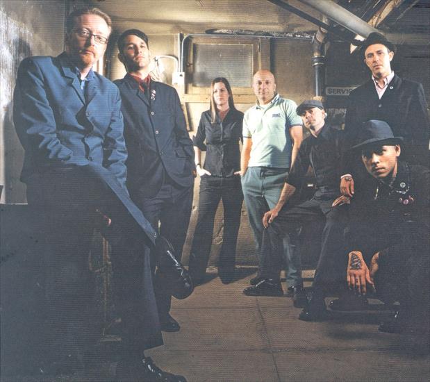 Flogging Molly - 2004 - Within a mile of home - Flogging20Molly-Withing20A20Mile20Of20Home-inside.jpg
