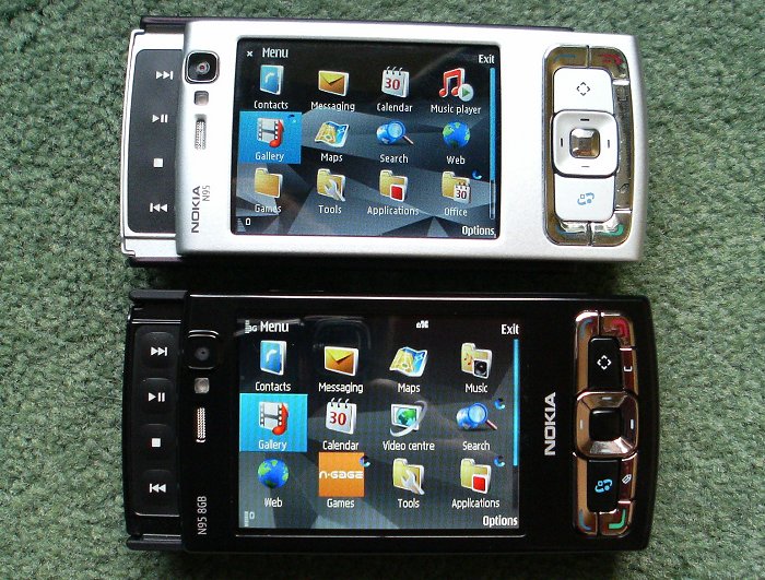 Nokia  95 - Nokia-N95-vs-Nokia-N95-8GB-nokia-876790_700_531.jpg