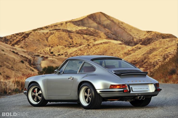 Porsche 911 - singer-porsche-911-silver.2000x1331.May-26-2012_11.58.01.224003.jpg