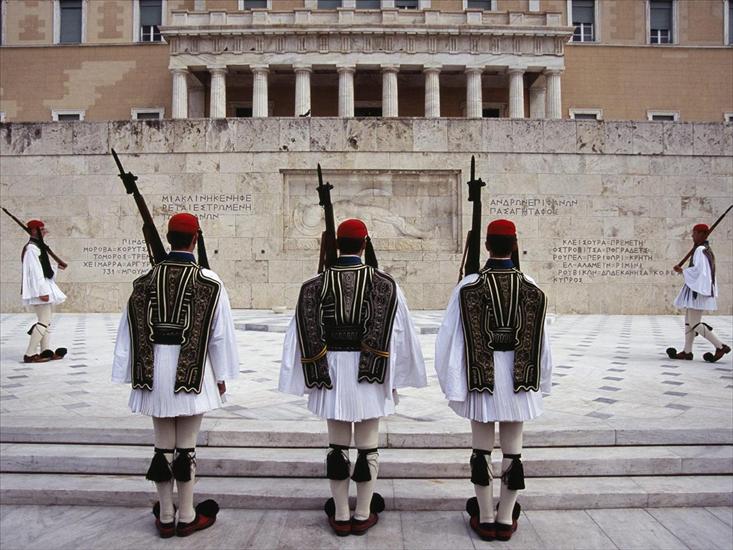 Tapety Na Pulpit - Tomb of the Unknown Soldier, Athens, Greece.jpg