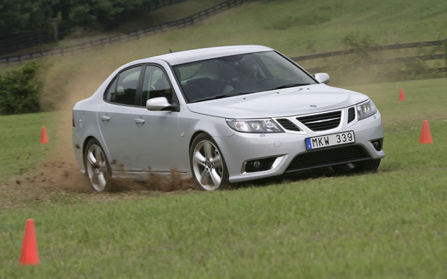 Obrazki z samochodami - 2008-Saab-9-3.jpg