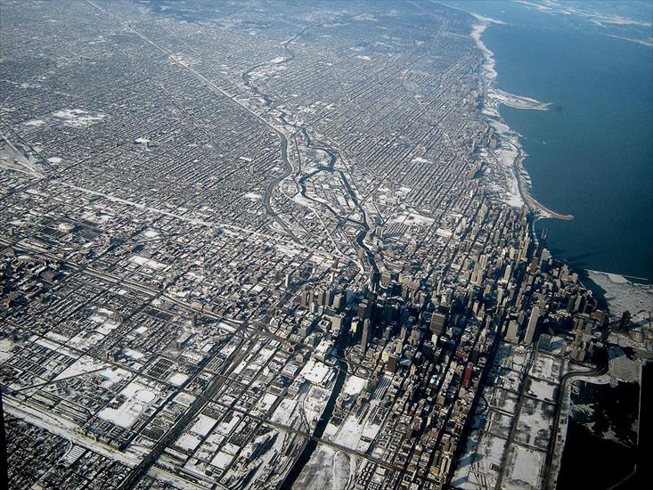 Chicago - Chicago_Downtown_Aerial_View.jpg