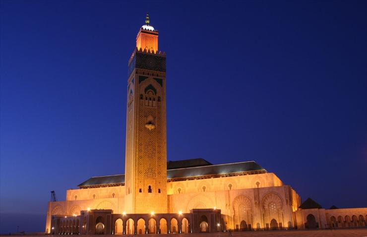 Architektura - Hassan II Mosque in Casablanca - Morocco night.jpg