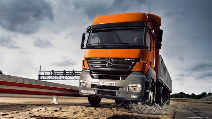 Trucks - Mercedes Actros 002.jpg